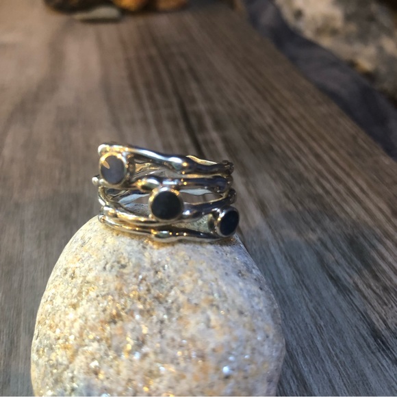 Silver Sodalite Artisan Ring 9 - Picture 6 of 11